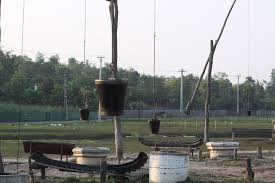 Play along with guitar, ukulele, or piano with interactive chords and diagrams. Era O FantanÄƒ Cu CumpÄƒna Grea Ca Toate Fantanile VieÅ£ii Sud Est Forum