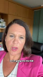 Heading into Leaders Questions to challenge the Taoiseach. While Fianna  Fáil and Fine Gael swan off