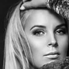 Vivian Gardner (@FowlerGardner)