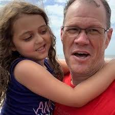 Deanna Mayes's Instagram, Twitter & Facebook