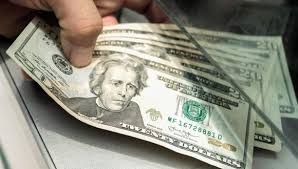 El dólar blue o llamado también dólar paralelo, es un eufemismo que se ha utilizado para describir el dólar estadounidense comprado ilegalmente en el mercado negro. Dolar Blue Hoy A Cuanto Se Cotiza Hoy Jueves 13 De Mayo En Argentina Actualidad Trome