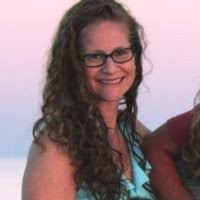 Julie Elledge's Instagram, Twitter & Facebook