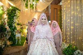 Untuk kamu yang ingin menikah, pastikan baju pengantin yang dipilih bergaya modern dan kekinian. Gaun Pengantin Sesuai Dengan Bentuk Tubuh