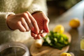 How to Safely Incorporate Supplements into a Healthy Diet | Jefferson Health
