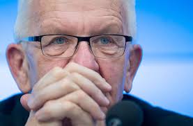 Wichtig sei der bundesregierung, sich bei den maßnahmen zur eindämmung der epidemie mit den. Kretschmann Erklart Corona Beschlusse Diese Drastischen Regeln Gelten Ab Montag In Baden Wurttemberg Baden Wurttemberg Stuttgarter Zeitung