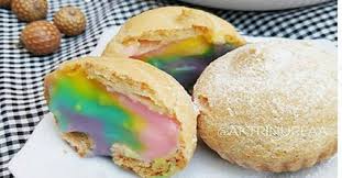Maybe you would like to tepung cakra enaknya di buat apa. Cara Membuat Kue Sus Pelangi Enak Dan Lembut Isinya Lumer Di Mulut