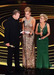 Oscars 2019 Winners Announced At The Academy Awards Oscar Winners Cool Hairstyles Best Supporting Actor