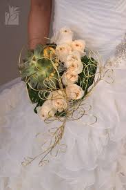Our Heart Shaped Bridal Bouquet Was Designed With A Round Oasis European Bouquet Holder Gold O Modern Bridal Bouquets Bouquet Oasis Cascading Wedding Bouquets