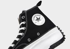One star logo on the heel of this run star hike sneaker. Black Converse Run Star Hike Women S Jd Sports