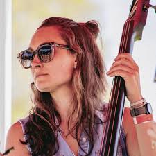 Looking for a luthier