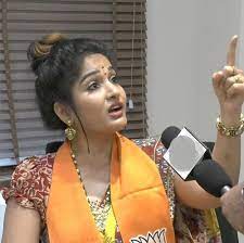 అలా వచ్చింది... చంద్రబాబుపై కామెంట్లు చేసేసింది.. | madhavi latha| madhavi  latha comments on chandrababu naidu| chandrababu naidu| telugu political  news| political news| telugu news| news updates