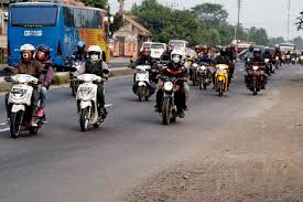 Jika anda mengalami tangan kebas, anda mungkin dapat. Tips Naik Sepeda Motor Bebas Pegal Dan Kram Okezone Lifestyle
