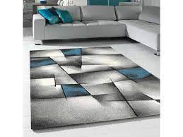 Le style contemporain et de plus en plus adoptée, car il est classe, sobre, confortable, avec un esprit luxueux. Tapis Contemporain Pour La Chambre Triangula Noir Gris Bleu 60 X 110 Cm Vente De Tapis Salon Et Chambre Conforama