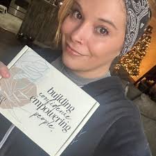 Happy Mother's Day to all the moms out there! I hope you all have an  amazing day and that you feel loved + appreciated 💞