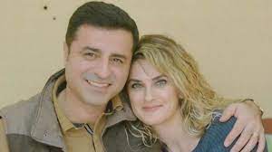 Selahattin demirtaş'ın ailesi demirtaş'ın cezaevinde yazdığı 'korkma' isimli bestesini çalıp söyledi. Akp Li Trol Hesabin Basak Demirtas A Yonelik Cirkin Paylasimina Buyuk Tepki Boldmedya