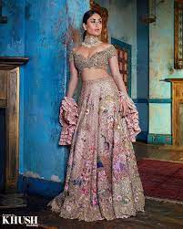 Kareena Kapoor Khan Exudes Royalty With Resplendent Dressing As She Becomes Cover Girl Of Wedding Magazine Hungryboo Kareena Kapoor Wedding Diwali Fashion Kareena Kapoor Lehenga