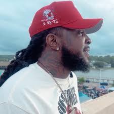 Erik Sepulveda's Instagram, Twitter & Facebook