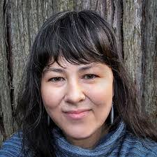 Jennifer Perrine's Instagram, Twitter & Facebook