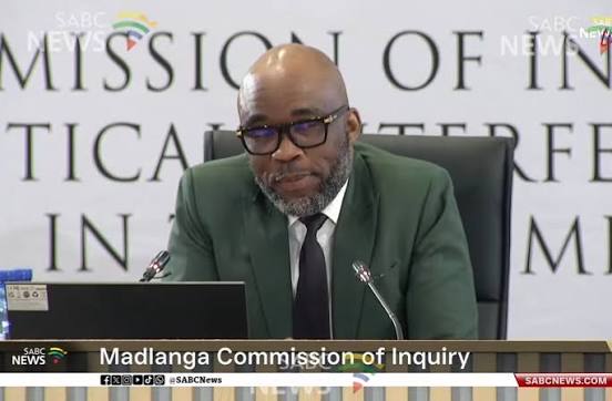 He beefedup his legal team. he has 2 extra junior counsels to help Adv Van den Heever. Yhuuuu it is going to be a long 4 days #MadlangaCommission