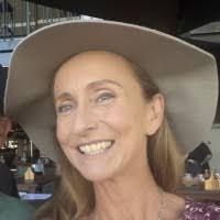 50+ "Fiona Holland" profiles