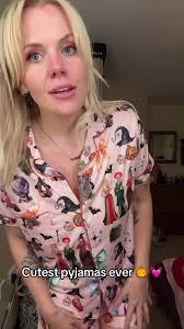 I am OBSESSED 😍 #hocuspocus #halloween #pyjamas #nightwear #pumpkin