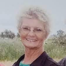 Tami Stearns's Instagram, Twitter & Facebook