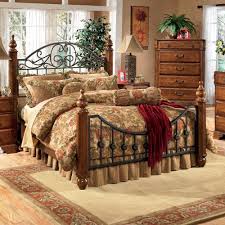 Wyatt Queen Octagon Poster Bed By Signature Design By Ashley Bedroom Set Master Bedroom Set Bedroom Sets