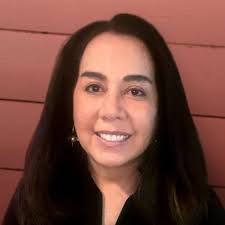 Diana Fitzpatrick's Instagram, Twitter & Facebook