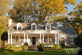 Inside A Welcoming Buckhead Home Design Chic Southern Cottage Atlanta Homes House Exterior