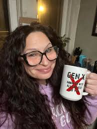 Merry Christmas Eve!! 🪘💃🏻🪇🕺🏻✨