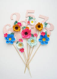 Schone Handgemachte Blumen Geburtstagstorte Topper Diese Wunderschonen Zahlen Sind Future Party Idea Flower Cake Toppers Diy Cake Topper Paper Flowers