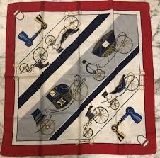 Découvrez ses expériences et son réseau professionnel comme stephane foulard. Celine Foulard Luxury 2 Hand
