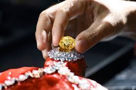 We did not find results for: Mouawad Unveils The Mouawad Dragon Yellow And White Diamond Suite Featuring The Largest Round Brilliant Vivid Yellow Diamond In The World Executive Bulletin