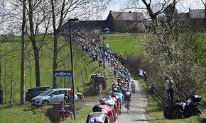 In 2020, 100 lucky riders will again be able to really breathe flanders finest in a unique setting. Alles Over De Ronde Van Vlaanderen 2021 Voorjaarsklassiekers Be