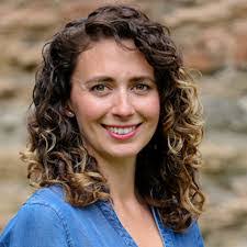 Sarah Netherton's Instagram, Twitter & Facebook