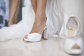 Sandalo sposa in scarpe donna. Come Scegliere Scarpe Da Sposa Perfette Secondo Noi Del Noleggio Auto Per Eventi