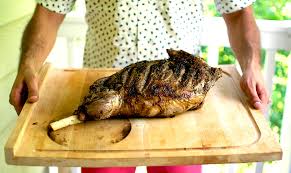 2011 gigot de sanglier barbecue 1 gigot de sanglier ou marcassin desosse faire mariner une nuit le gibier dans la marinade avec :3. La Recette Du Gigot D Agneau De Paques Au Tourne Broche Mobigrill