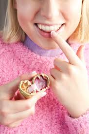 Geschenke In Der Walnuss 3 Geniale Last Minute Diy Ideen Geschenke Geschenke Verpacken Kreativ Diy Weihnachtsgeschenke