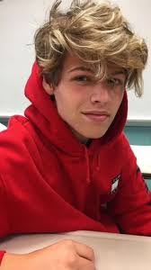 Lia Carter's Instagram, Twitter & Facebook