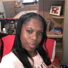 Lisa Cammack's Instagram, Twitter & Facebook