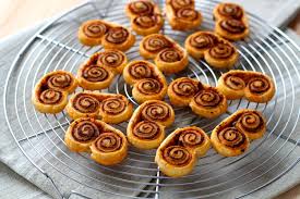 Recette Palmiers Apero Aux Tomates Sechees En Video Recette Recette Palmier Palmier Apero Alimentation