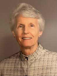 Lynn Hoke's Instagram, Twitter & Facebook