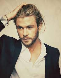 chris hemsworth well yeah this was originally why i wanted to watch thor and now he is on my list long hair styles men chris hemsworth hot haircuts