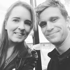 vicki (@dailyjaredg)