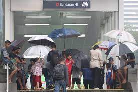 .stasiun klimatologi (staklim) yogyakarta badan meteorologi, klimatologi dan geofisika (bmkg), reni kraningtyas. La Nina To Cause Heavy Rainfall Across Indonesia Until February Weather Agency National The Jakarta Post