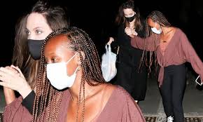 Angelina Jolie Enjoys A Night Out With Daughter Zahara At Ziggy Marley Concert In Hollywood Daily Mail Online
