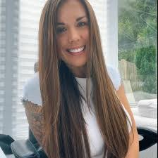 Angela Telfer's Instagram, Twitter & Facebook