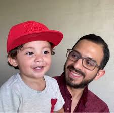 Sorteo de Gorras y Robux! Chicos por haber llegado a los 3M en Youtube  mandamos hacer unas gorras especiales. Serán 30 gorras solo para México  🇲🇽 y para otros paises regalaremos 400