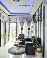 Selain letaknya yang berada dekat dengan pintu utama tempat keluar masuknya orang, ruang tamu juga menjadi ruang yang pertama kali dilihat saat orang masuk. Inspirasi 6 Desain Model Ruang Tamu Dengan Jendela Dan Gorden Yang Cantik Dan Rapi Helloshabby Com Interior And Exterior Solutions