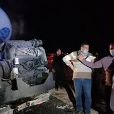 وتلقي اللواء عصام سعد، محافظ أسيوط، إخطارًا من رئيس مركز ومدينة أسيوط، يفيد نشوب حريق في سيارة نقل بمقطورة محملة بالمواد البترولية على طريق الهضبة. Behdbadjdihqbm